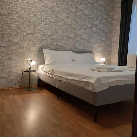 Deco * Μπρασόβ